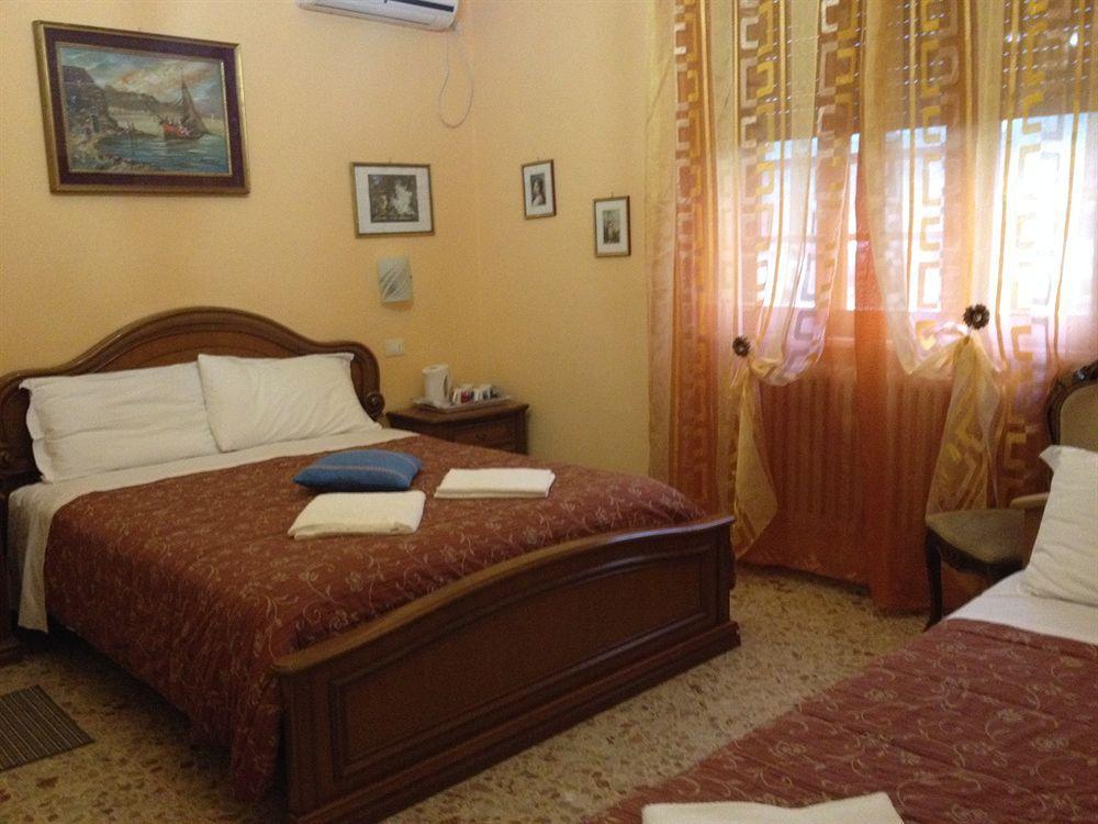 A Casa Doina Airport2 Bed & Breakfast Pisa Ngoại thất bức ảnh