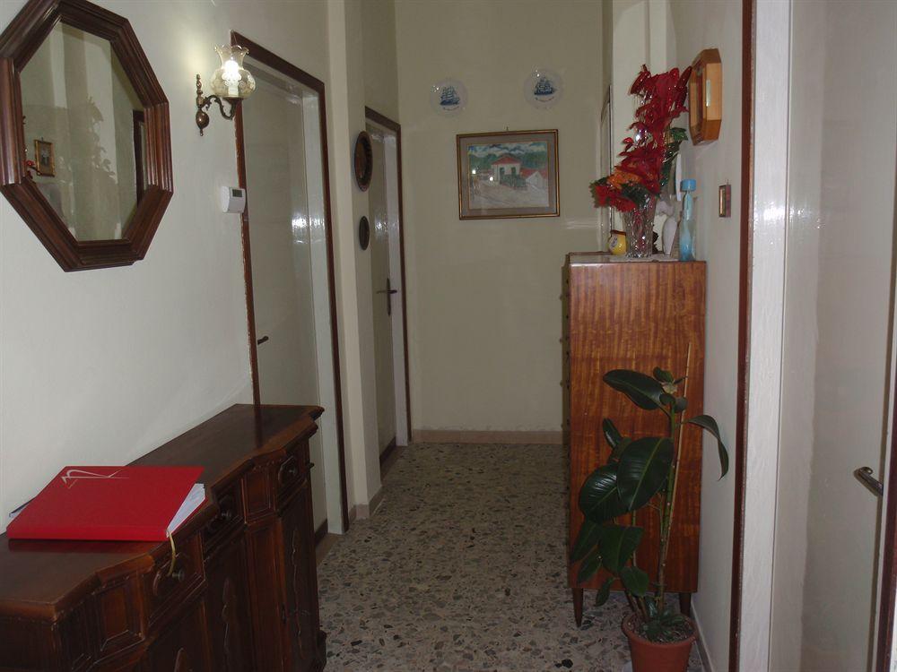 A Casa Doina Airport2 Bed & Breakfast Pisa Ngoại thất bức ảnh
