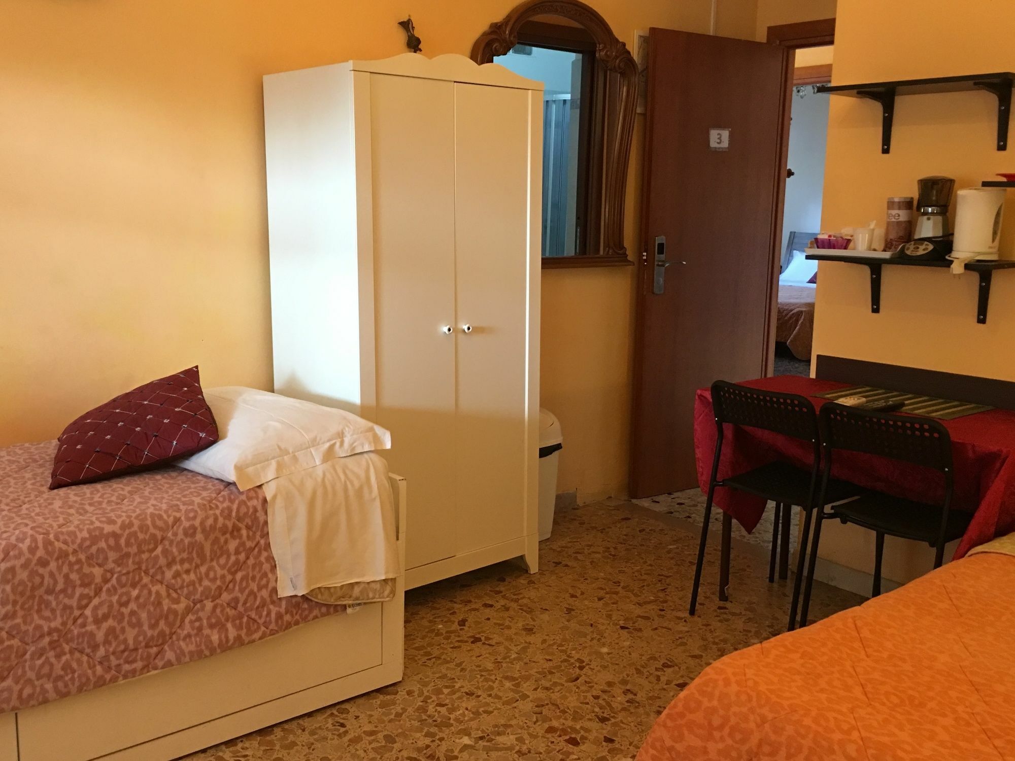 A Casa Doina Airport2 Bed & Breakfast Pisa Ngoại thất bức ảnh