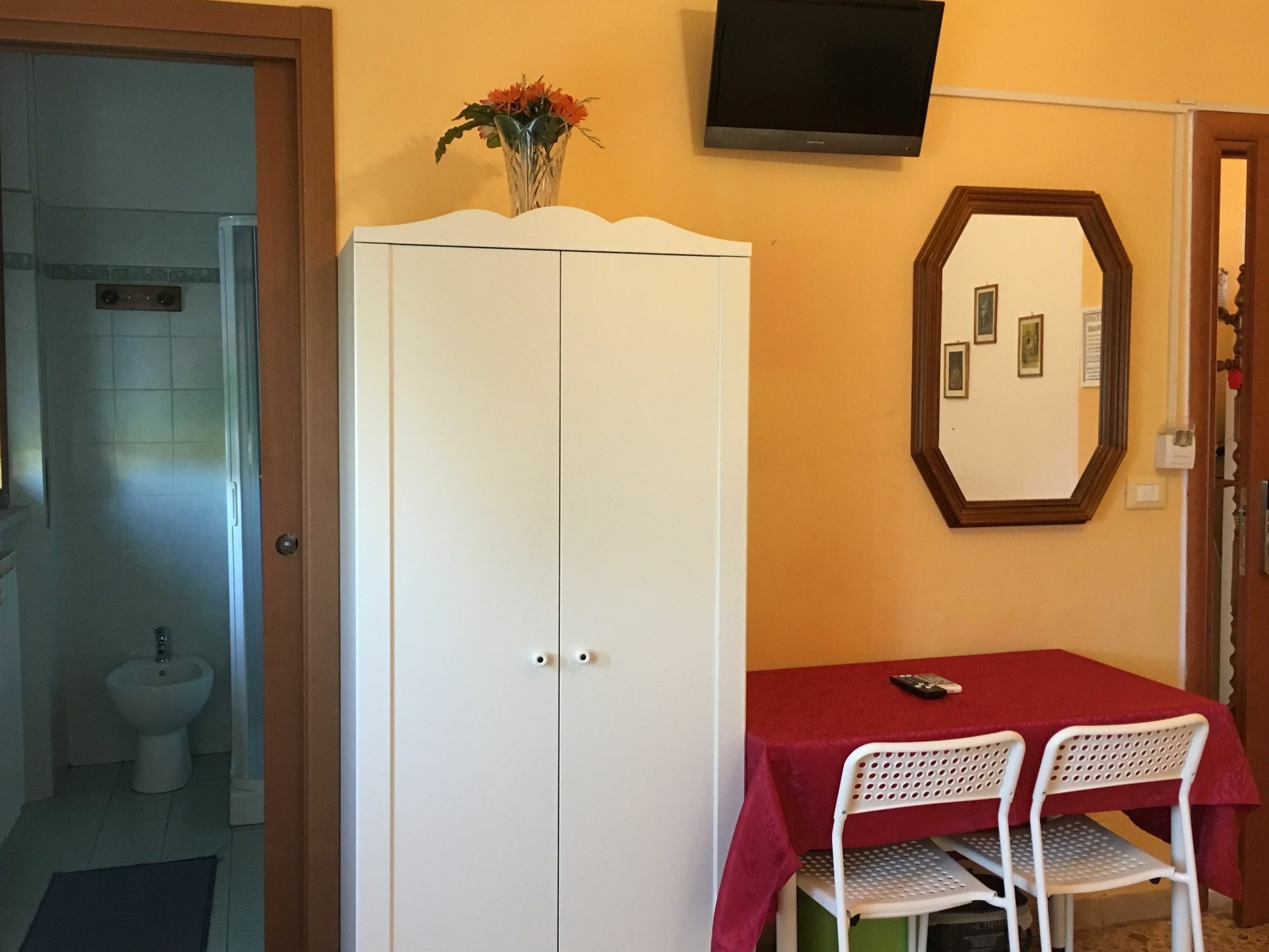 A Casa Doina Airport2 Bed & Breakfast Pisa Ngoại thất bức ảnh