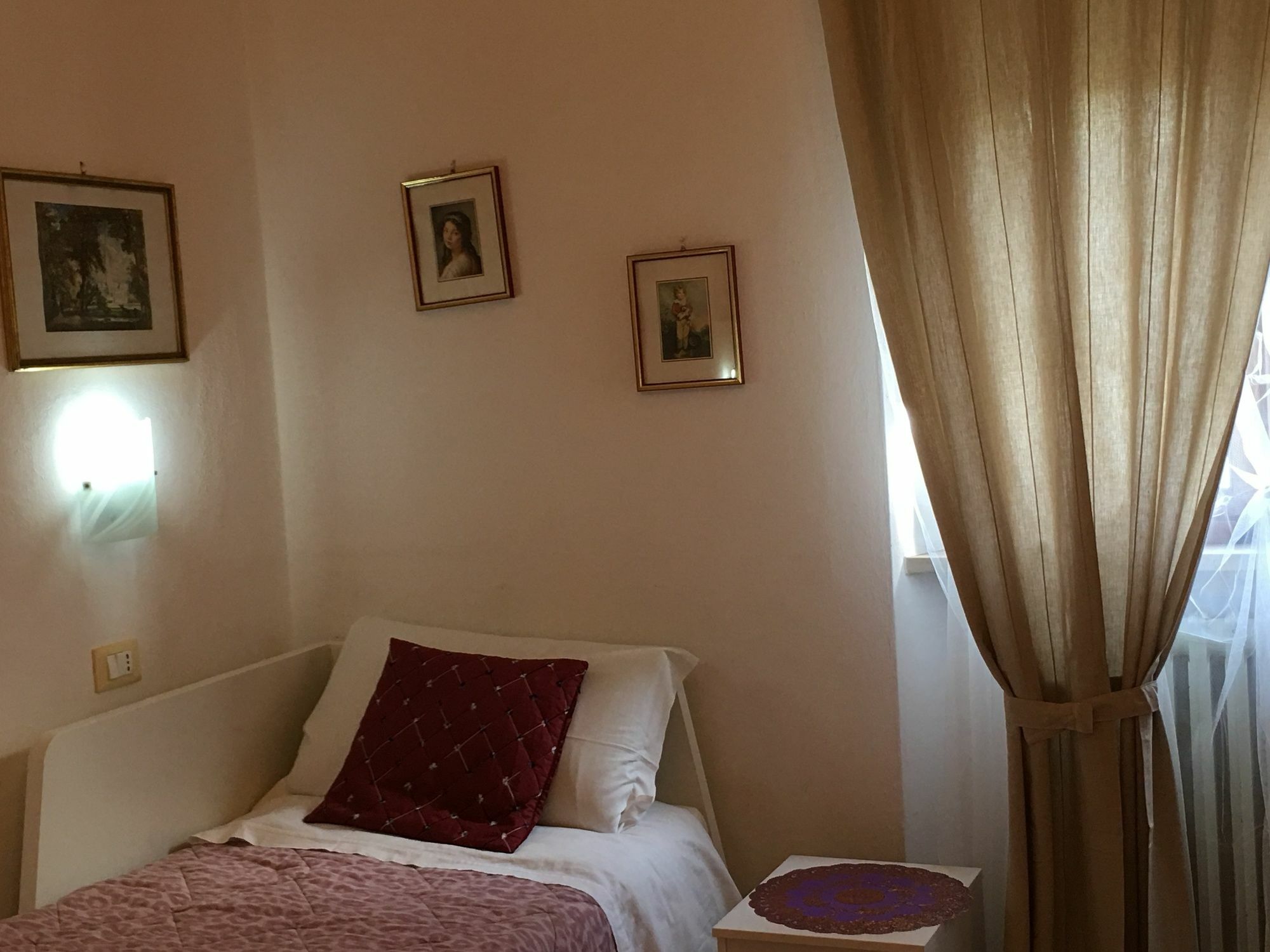 A Casa Doina Airport2 Bed & Breakfast Pisa Ngoại thất bức ảnh