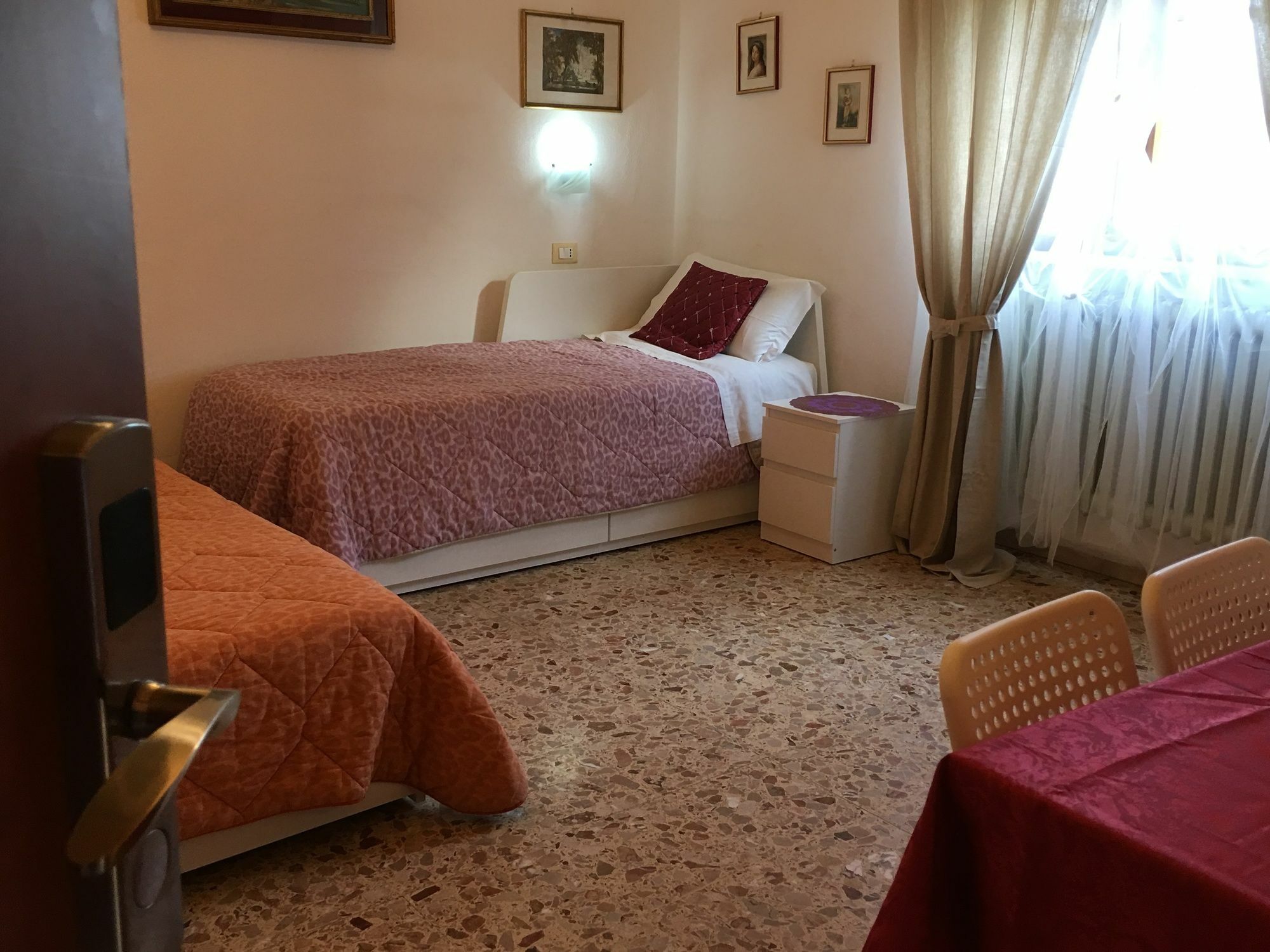 A Casa Doina Airport2 Bed & Breakfast Pisa Ngoại thất bức ảnh